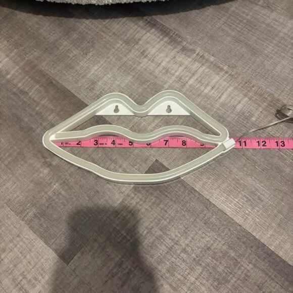 Neon Lips Room Decor - Picture 3 of 4